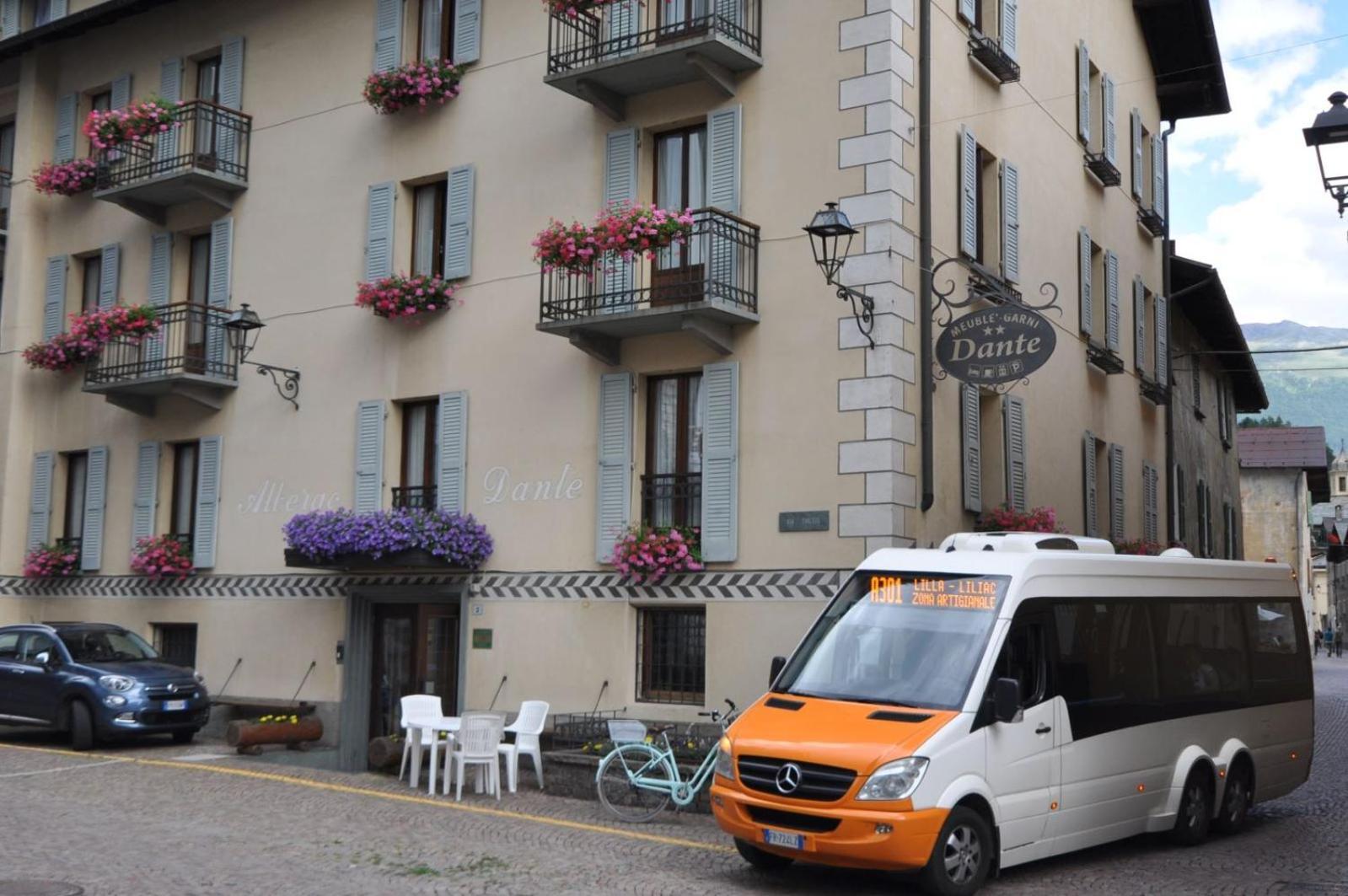 Meuble Albergo Dante Bormio Kültér fotó