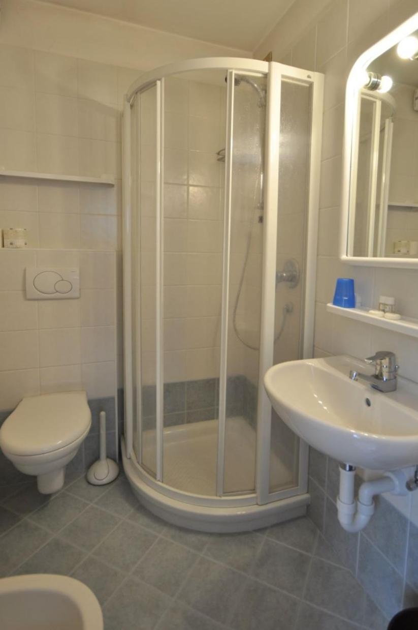 Meuble Albergo Dante Bormio Kültér fotó