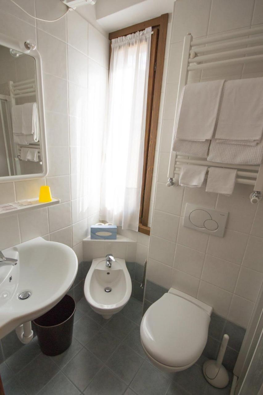 Meuble Albergo Dante Bormio Kültér fotó